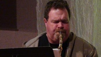 Big Saxy Dave - doin his jazzy thing!
