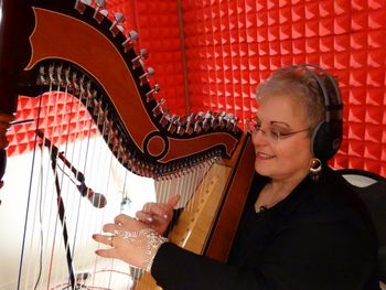 Work those strings, Martha! Awesome!

