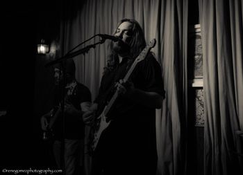 Live at Twilite Lounge in Fort Worth, January 2022 (photo by Rene Gomez)
