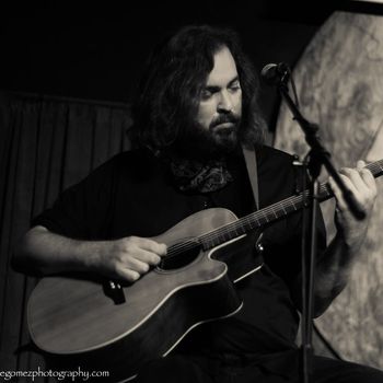 Live at Main at South Side in Fort Worth, October 2020 (photo by Rene Gomez)
