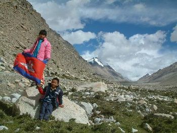 At the foot of the Everest Mountain with Panhlauv
