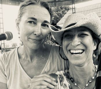 Heidi Winzinger & Sharis

