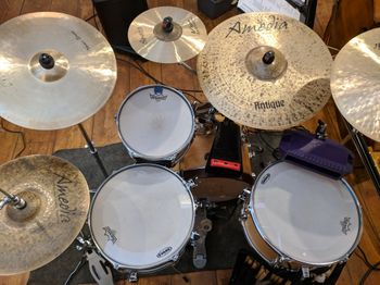 Beautiful light and compact kit with a bigger then life sound for those tight gigs TAMA Club Jam in Ash 5 of 5
