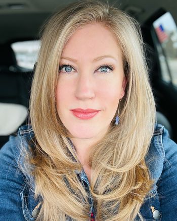 Natural lighting and a fresh haircut for the win #springtime
