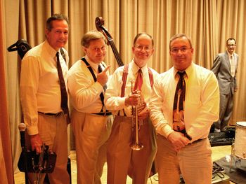 Post gig shot of the regular group, minus drummer Bryan Taylor ( trapped out of town due to bad weather - darn ).

