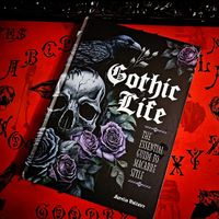 Aurelio Voltaire signing Gothic Life Book at Barnes And Nobles in North Haven, CT!