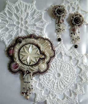 Cut MOP Brooch & ER
