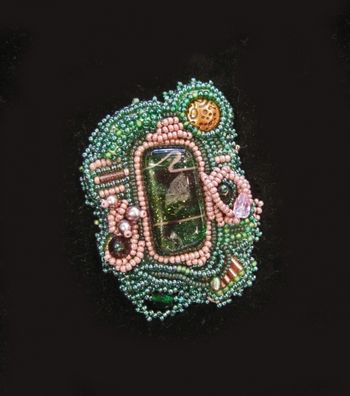 BROOCH w Dichroic Cabochon
