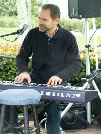 Robert performing live at Sanibel Island, FL, Jan. 2010
