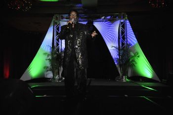 On Stage - Orlando Sunburst Conv.
