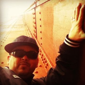 holdin goldin gate
