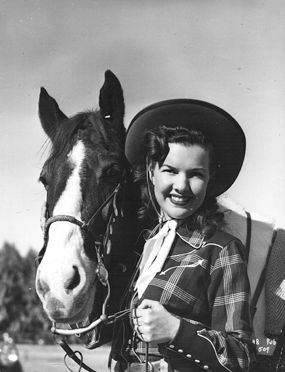 Gale_with_horse
