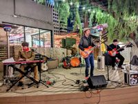 Bob Gonzalez Band, featuring Aaron Madseb