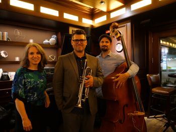 Mason Street Grill, Milwaukee, WI with Affinity Trio - October 2021
