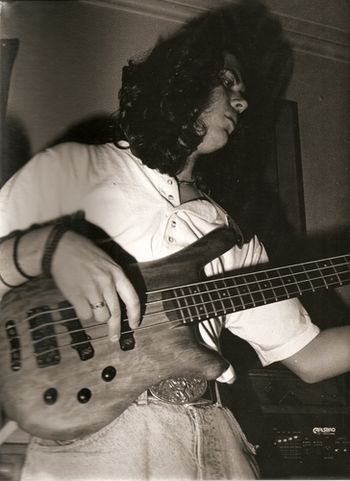 NO FACE JUST BASS.
