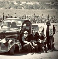 Del Valle Winery with Evan Thomas Band