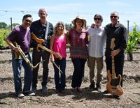 Retzlaff Vineyards with Matt Finders and Friends