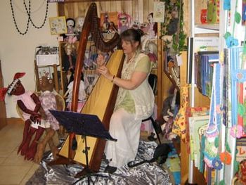 Lissa-Kathe - Harp Stories Dec 2015 2
