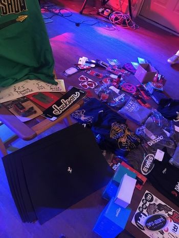 MH30 Which Prize Would You Choose? Lot's Of Cool Options Courtesy Of Our Sponsors.
