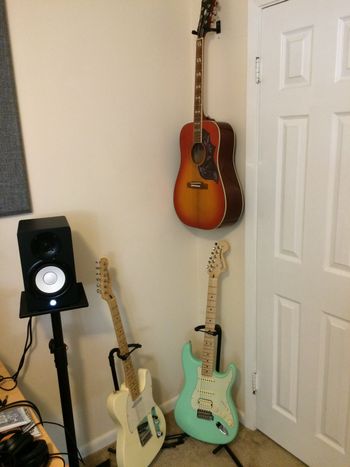 Ayresol studio (2020)
