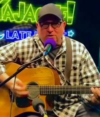 Brad Wagner at Houlihan’s 