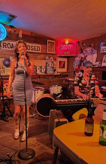 Hilltop Cafe, Frederocksburg, Texas. Photo by Dale Bracey.
