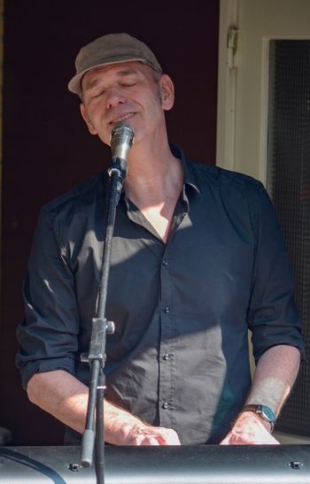 Heeze, April 7. Photo 3 by Edwin Swart.
