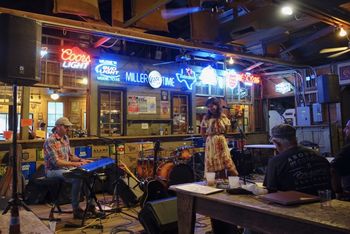 Gruene Hall, New Braunfels. May 10. Photo 6 by Jonathan Heywood.
