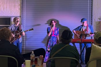 Ponderosa Concerts, Wimberley, Texas, May 2nd. Photo by Anita Lucio McNabb.
