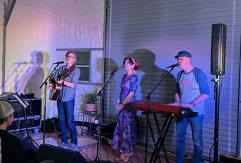 Ponderosa Concerts, Wimberley, Texas, May 2nd. Photo by Susan Gibson.
