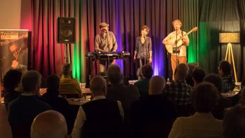 Trouble Tree Folk, Koudekerk aan den Rijn, April 12th. Photo Piet Vis.

