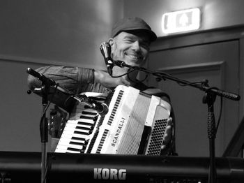 Walt Wilkins & Tip Jar, Witte Kerkje, Terheijden, October 26th. Photo Nicolette Verhoeven.
