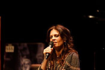 Fundraiser for Ukraine, Theater het Klooster, Nuenen, March 7. Photo Theo van Vijfeijken.

