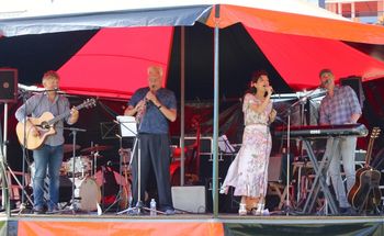 Summer Vibes Festival, Rotterdam. June 10. With Dick de Graaf. Photo 6 by Wendy Lodewijk.
