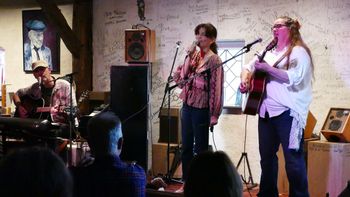 With Susan Gibson, Cultuurboerderij, Westelbeers, February 18th. Photo Nicolette Verhoeven.
