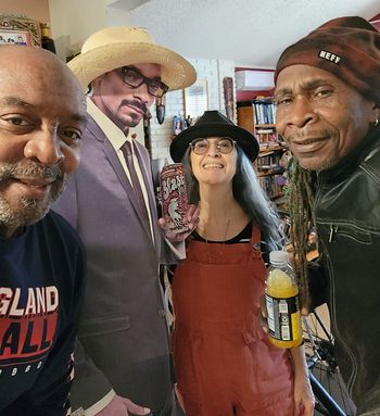 At Mike McLean's with Tbow and a surprise visitor!  He was incognito--thus the cowboy hat.
