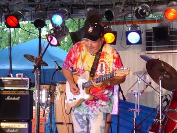 Olde Tyme Picnic 04 Scotty tie dyes everything
