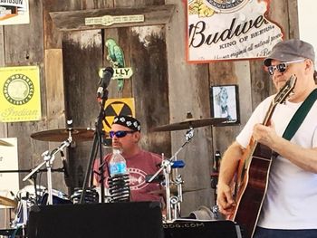 Chaz n' Scotty Defiance Roadhouse 2017
