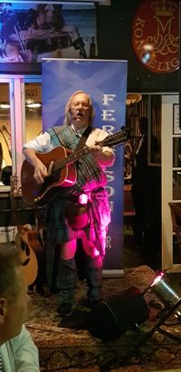 BOB FERGUSON TROUBADOUR - Lønstrup Camping