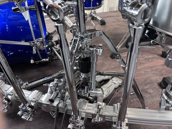 Left Side Hi-Hat Clamp
