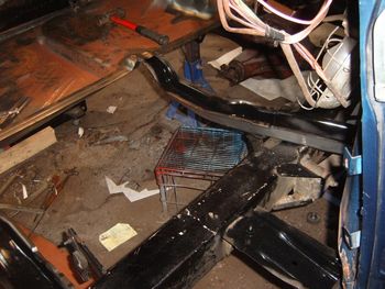 passengerside_new_floor_with_new_braces
