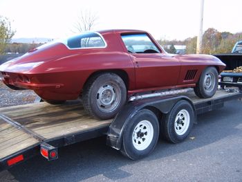 67_Corvette_stingray_rear_view
