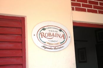 Vegas Robaina Simply Amazing
