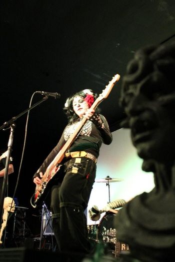 Queen Bee's December 2011 08
