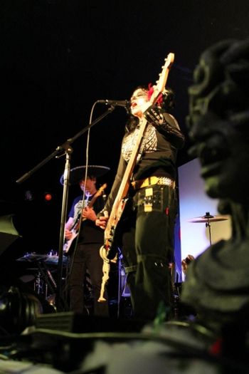 Queen Bee's December 2011 09
