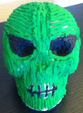 2013 Sugar Skull 13 "Invader"
