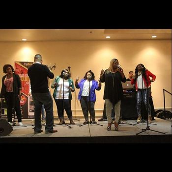 POWERHOUSE Fellowship in Action at the FREEDEM Artist Showcase Ministering with guest lead vocalist Londa Larmond

