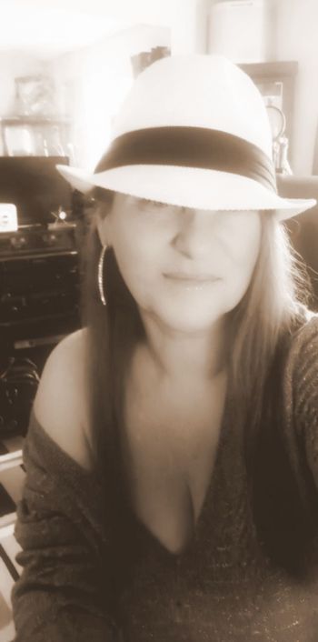 I like B&W pics
