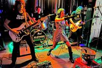 GIFTSHOP and SWEET MAGMA live in Astoria