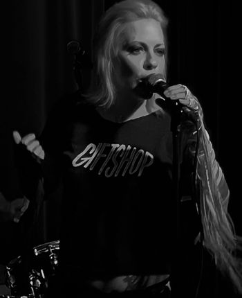 PARKSIDE LOUNGE, NYC Oct 2022.  Photo by NicVan7 Prod.
